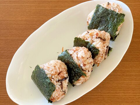 我が家のおかかおにぎり＋ちりめん山椒